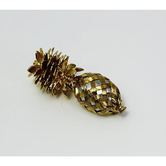 Vintage Gold Stone Metal Pineapple Brooch Pin - Picture 1 of 5